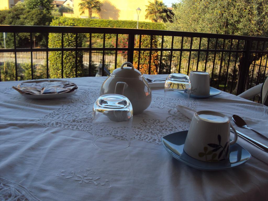 B&B Rosa Del Garda Lazise Bagian luar foto