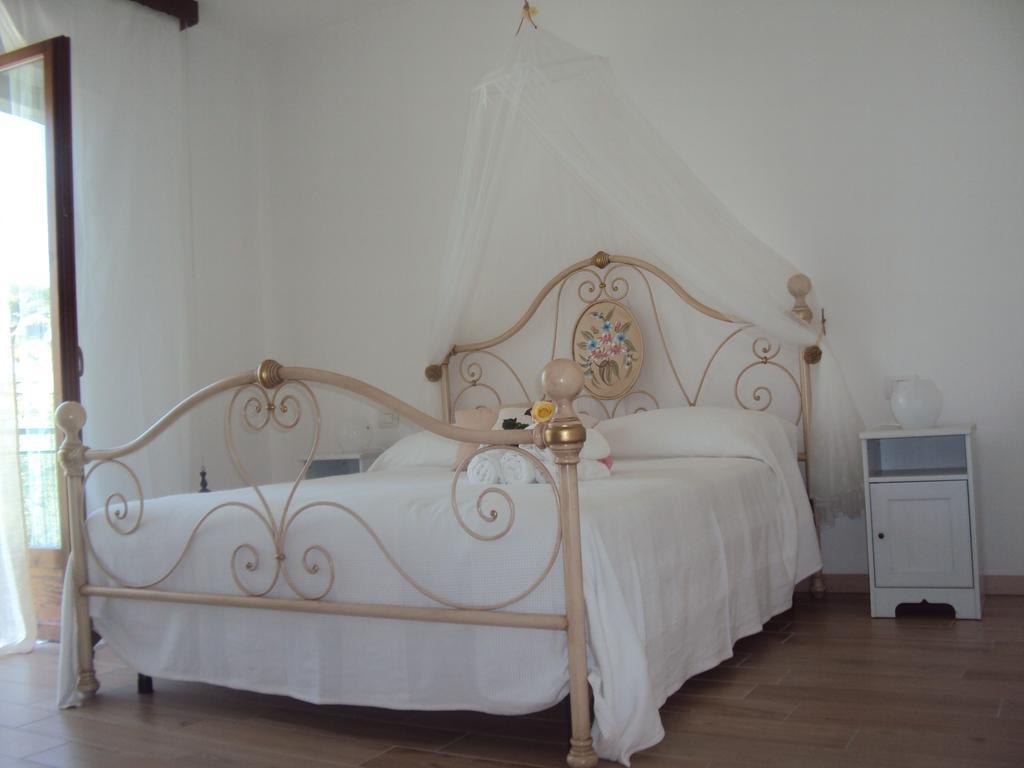 B&B Rosa Del Garda Lazise Ruang foto